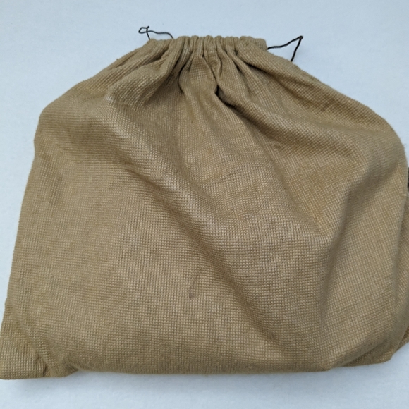 Vintage, butter soft, shoulder purse by Expressions. Light tan - Picture 8 of 8